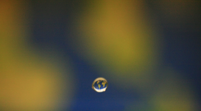 Map of the world inside a droplet